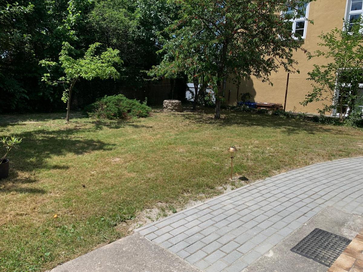 Borsi Apartman Balatonalmádi エクステリア 写真