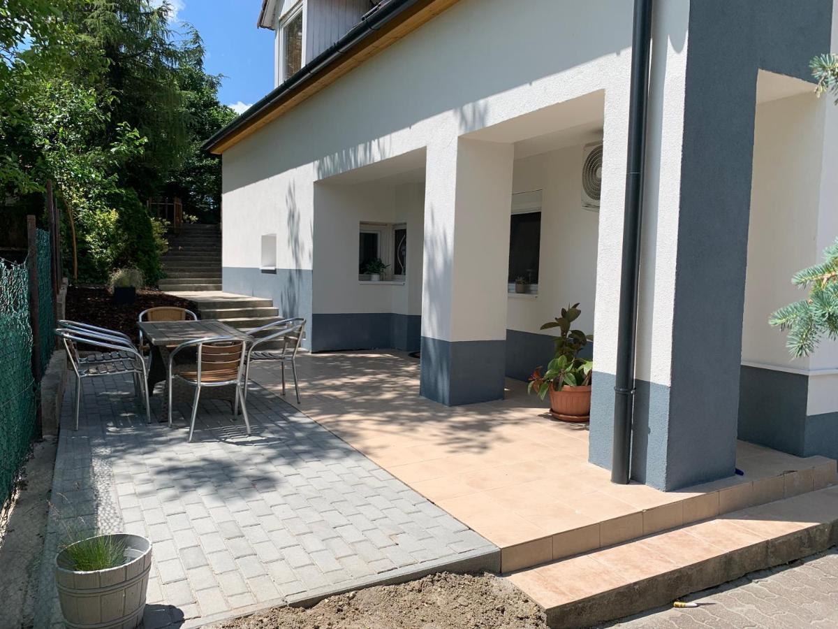 Borsi Apartman Balatonalmádi エクステリア 写真