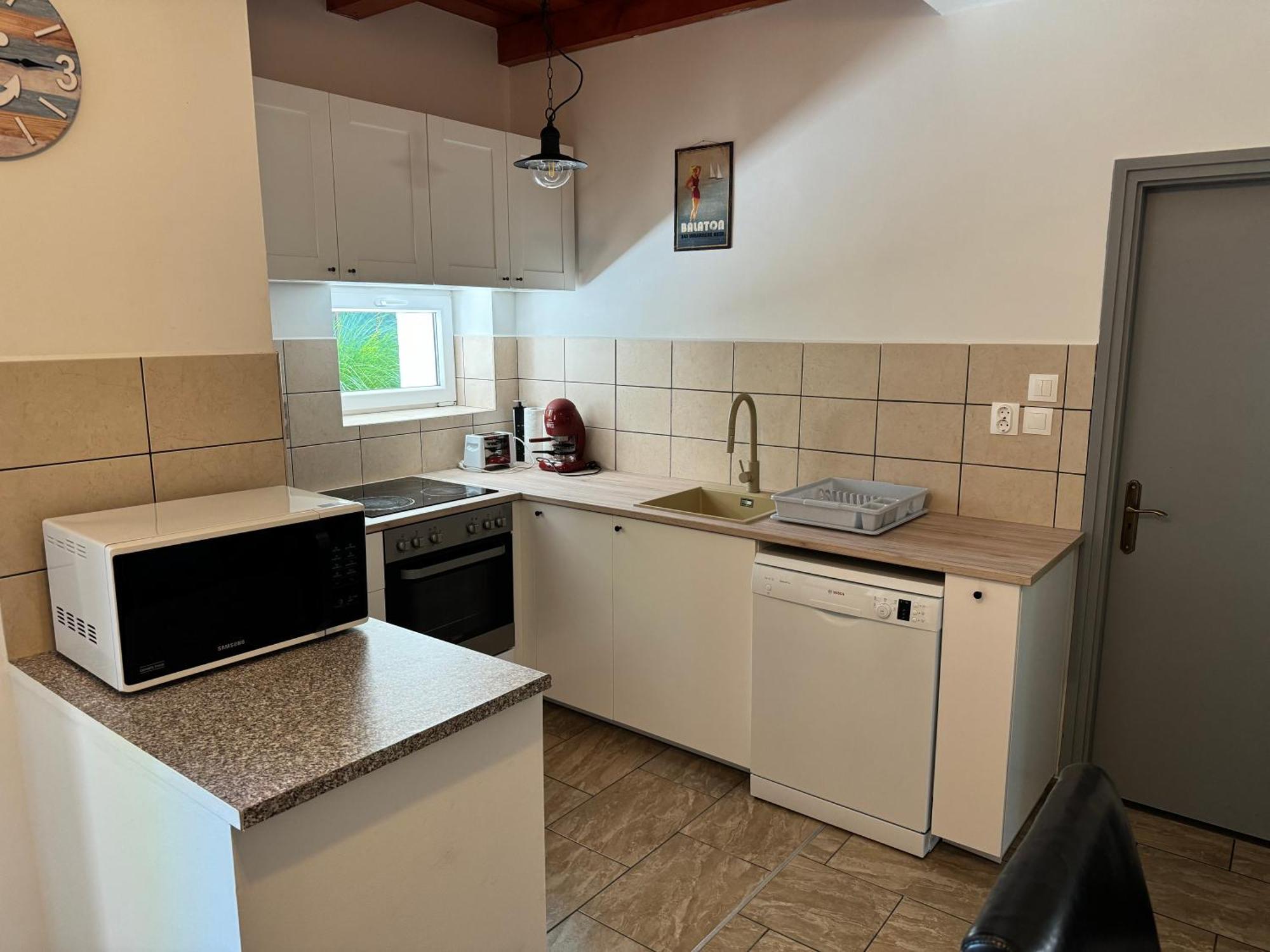 Borsi Apartman Balatonalmádi エクステリア 写真