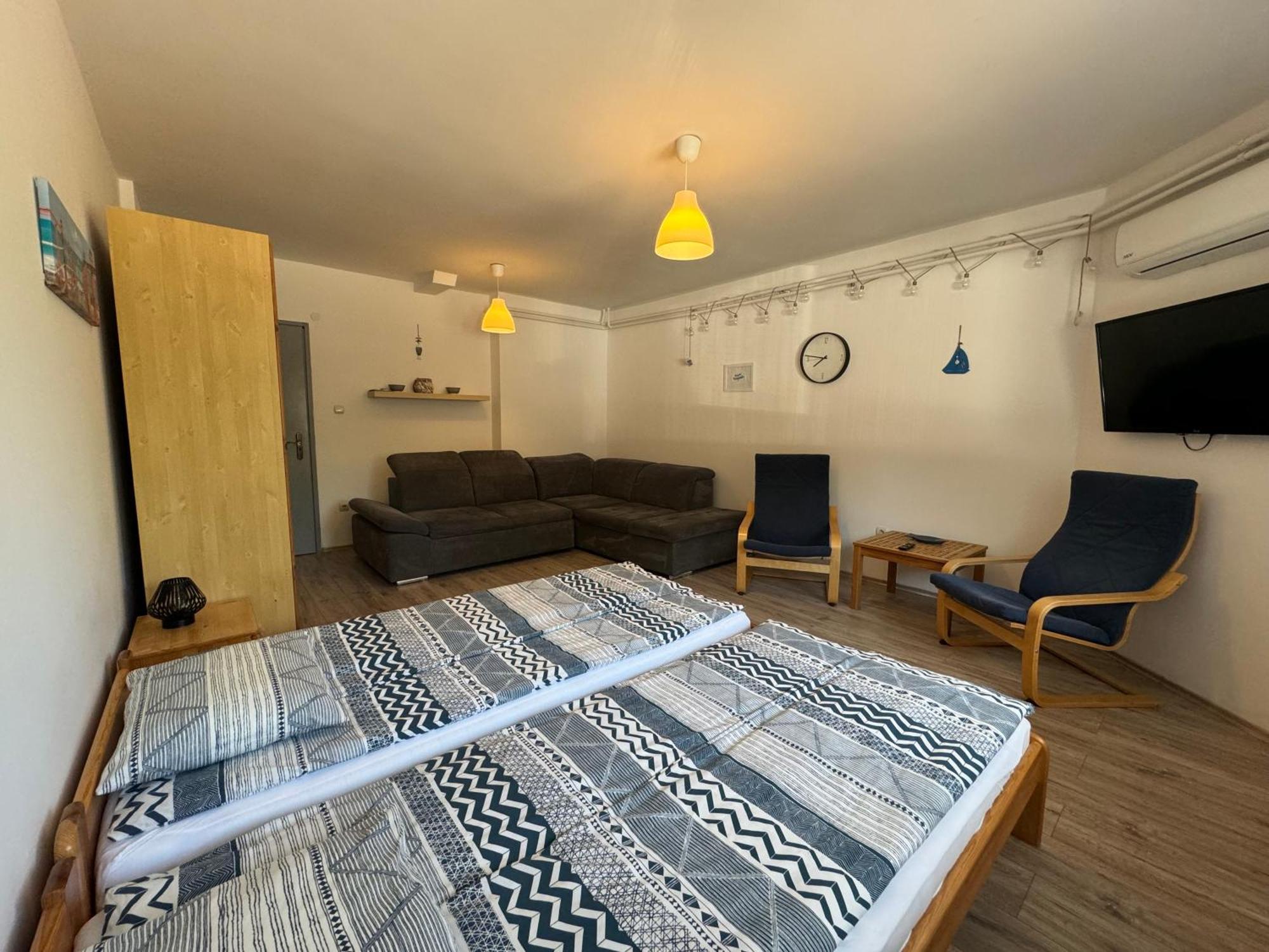 Borsi Apartman Balatonalmádi エクステリア 写真